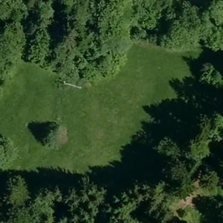 Tree House With Private Meadow In The Middle Of The Forest Kemping